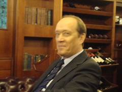 Посол России Александр Вешняков на встрече дипломатов, предпринимателей и ученых в DEC. Рига, 03.03.2011.